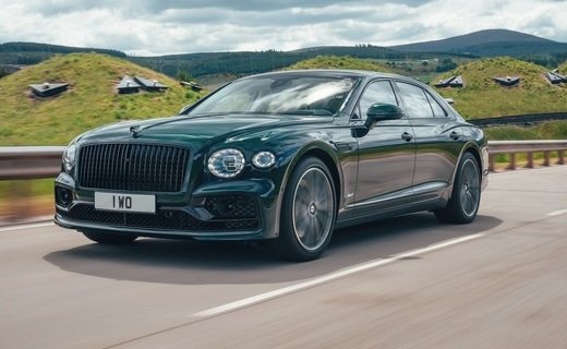 Силовая установка Bentley Flying Spur Hybrid состоит из 2,9-литрового V6 и  электродвигателя