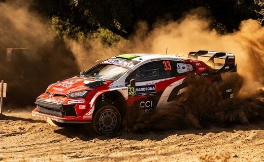 Британский гонщик Эльфин Эванс из команды Toyota Gazoo Racing WRT стал чемпионом мира по ралли (WRC) 2026 года