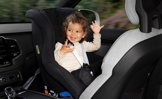 Президент РФ Владимир Путин подписал закон, ужесточающий наказание за нарушение правил перевозки детей в автотранспорте