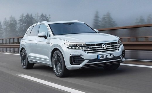 Пакет "Парковка плюс" доступен в качестве опции для внедорожника Volkswagen Touareg в комплектации Exclusive