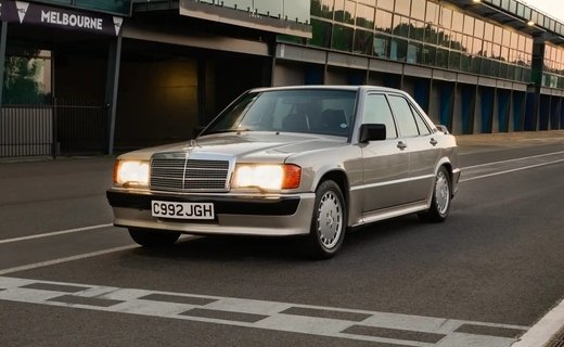 Аукционный дом RM Sotheby's выставил на продажу Mercedes-Benz 190E 2.3-16, который принадлежал Айртону Сенне