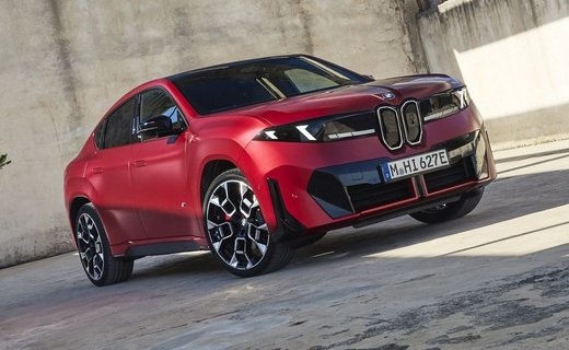 Компания BMW представила очередную модель на платформе Neue Klasse - новый электрический кроссовер BMW iX4