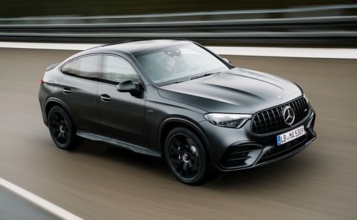 Компания Mercedes-Benz представила новый "заряженный" кроссовер Mercedes-AMG GLC 53