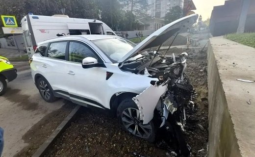 Водитель Chery погиб в ДТП на улице Октябрьской в Краснодаре утром 6 мая