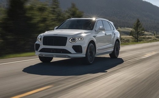 Компания Bentley представила новый 650-сильный Bentayga Speed с мотором V8