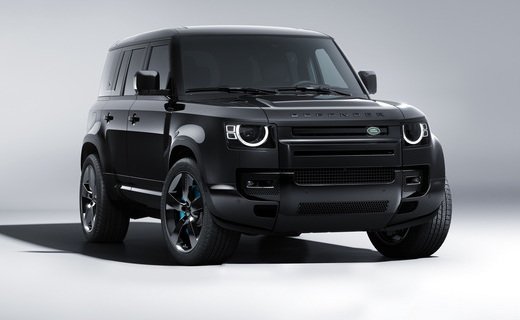 Исполнение Land Rover Defender V8 Bond Edition посвящено выходу на экраны фильма об агенте Джеймсе Бонде "Не время умирать"