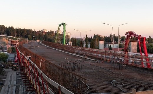 На обходе Адлера началось бетонирование пролетов эстакад через Кудепсту