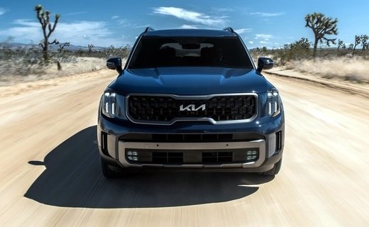 После рестайлинга у Kia Telluride небольшие изменения в дизайне, дополнительные технические функции, две новых версии