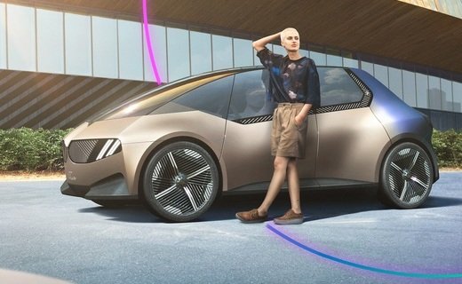 Хэтчбек BMW i Vision Circular не только сделан из вторсырья, но и сам может быть отправлен на переработку