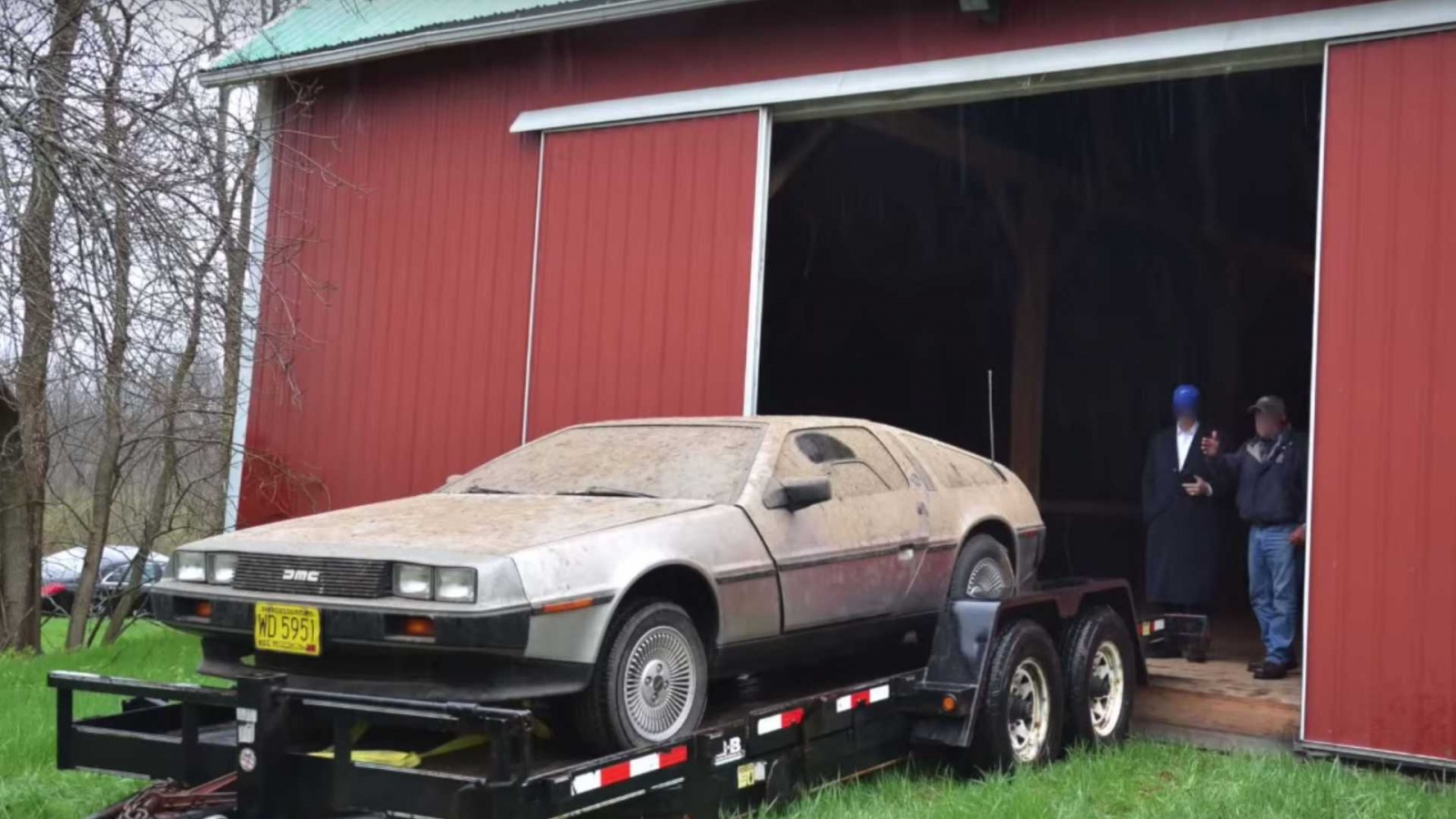 В США нашли Delorean простоявший в амбаре 32 года