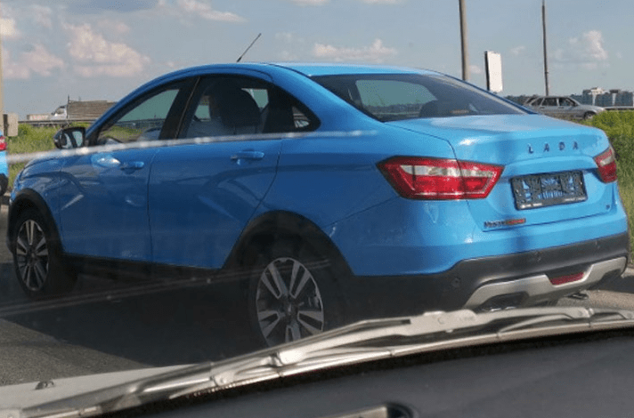 Lada Vesta Cross седан блюз