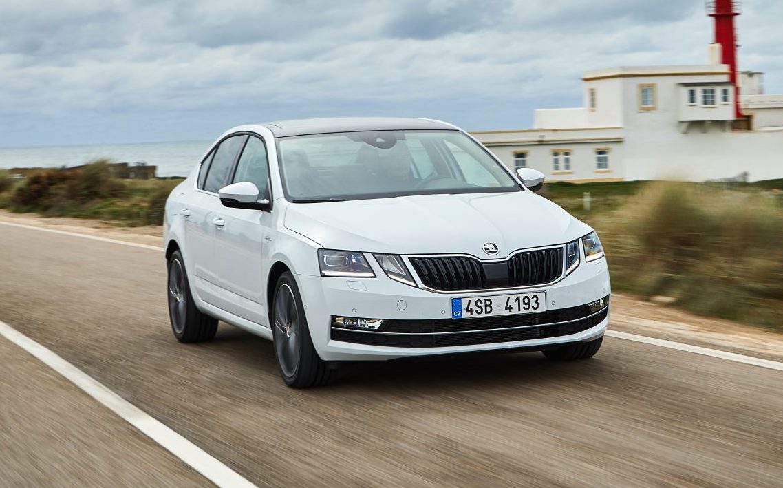 Обновленный лифтбек Skoda Octavia третьего поколения