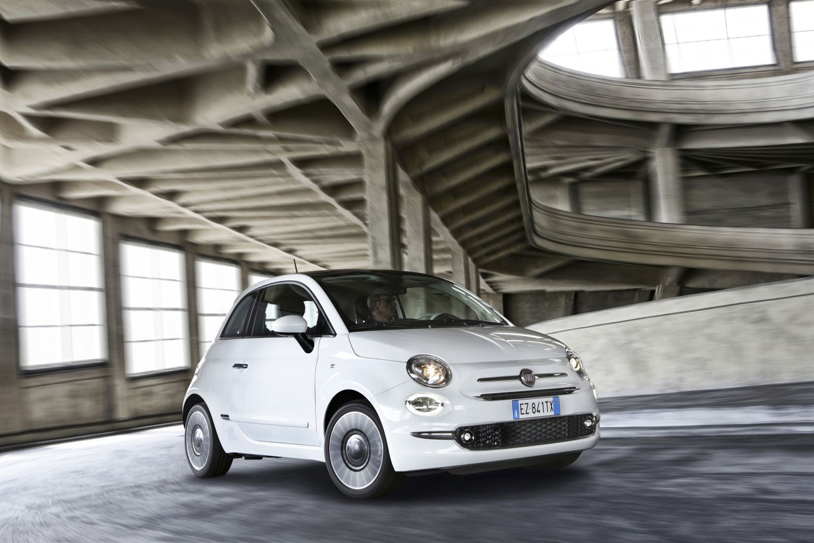 Новое поколение итальянского бестселлера Fiat 500.