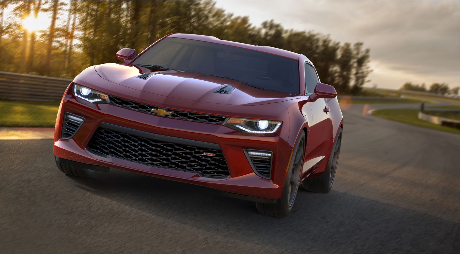 Шестой пошёл новый Chevrolet Camaro.