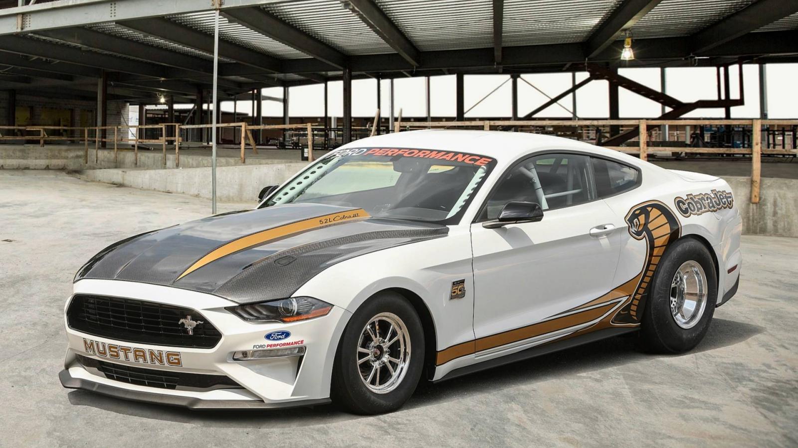 Представлена спецверсия масл-кара Ford Mustang Cobra Jet для дрэг-рейсинга