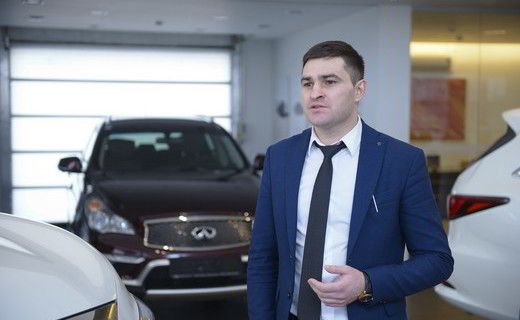 Олег Хугаев — руководитель отдела продаж центра Infiniti «Вита-Авто»