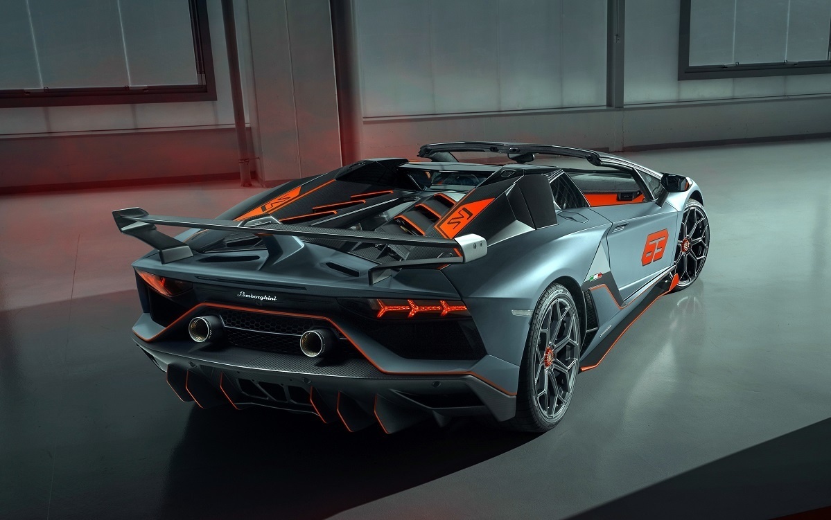 Представлен эксклюзивный родстер Lamborghini Aventador SVJ 63