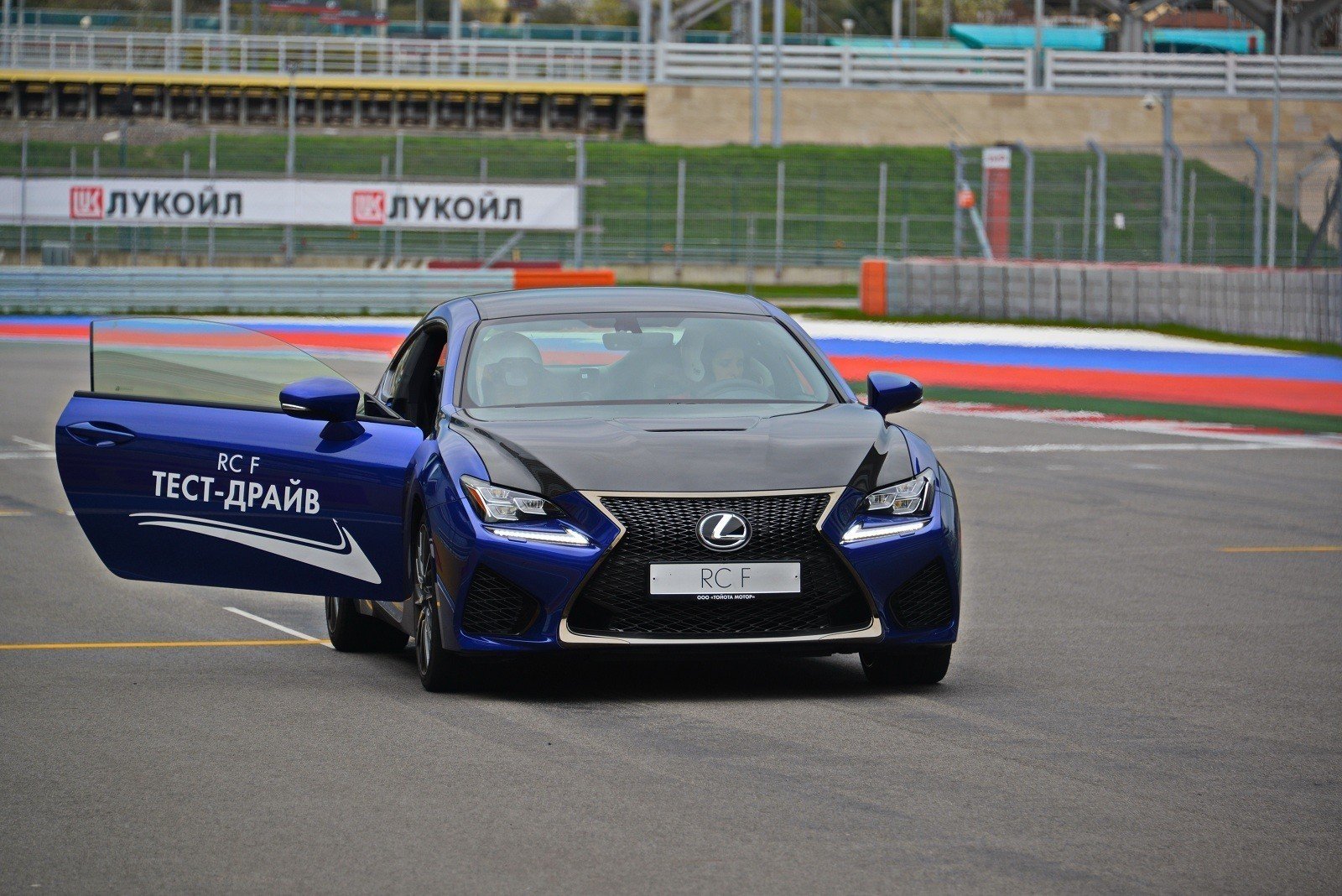 Тест-драйв Lexus RC F Carbon в Сочи