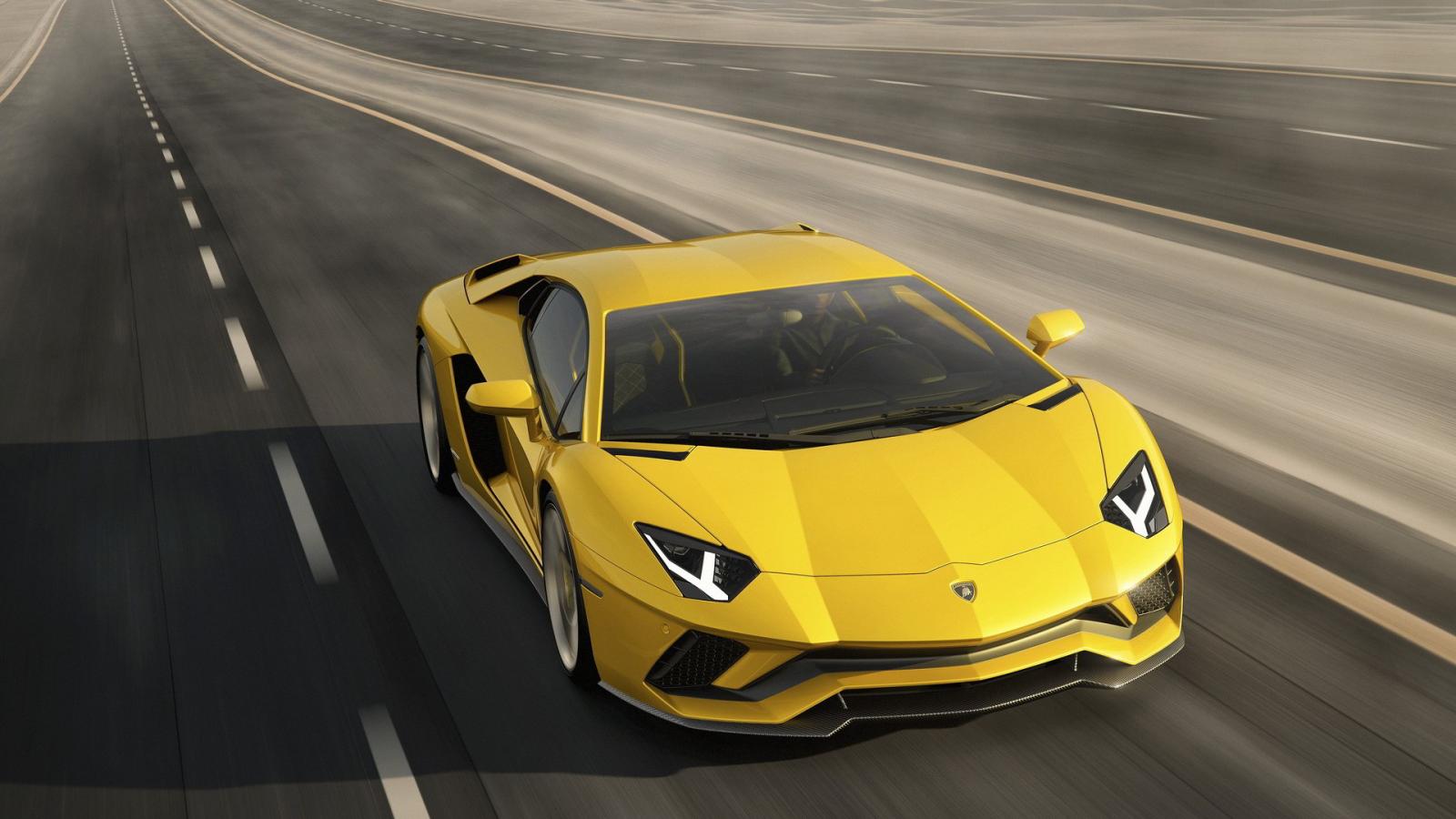 Представлен 740-сильный суперкар Lamborghini Aventador S с полноуправляемым  шасси