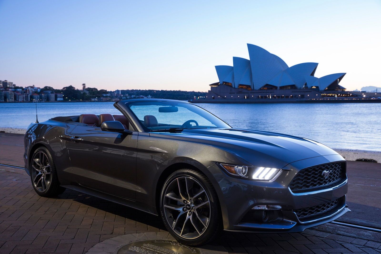 Ford Mustang стал самым популярным в мире спортивным купе.