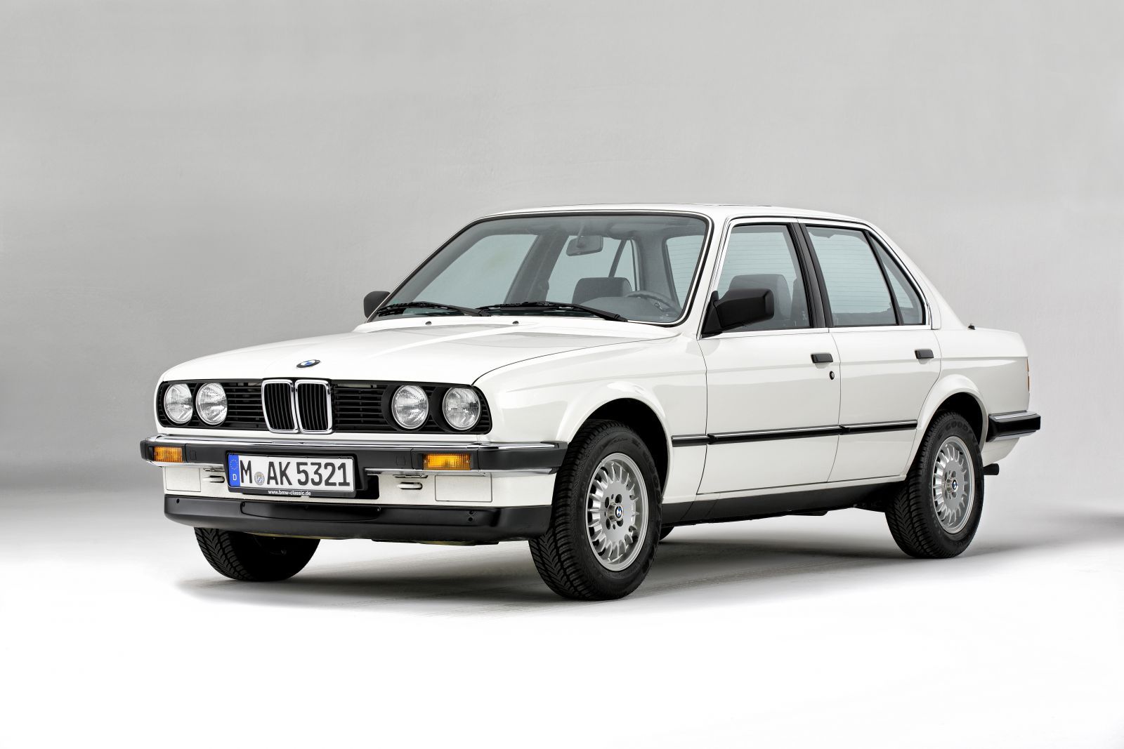 40 лет успеха BMW 3-й серии.