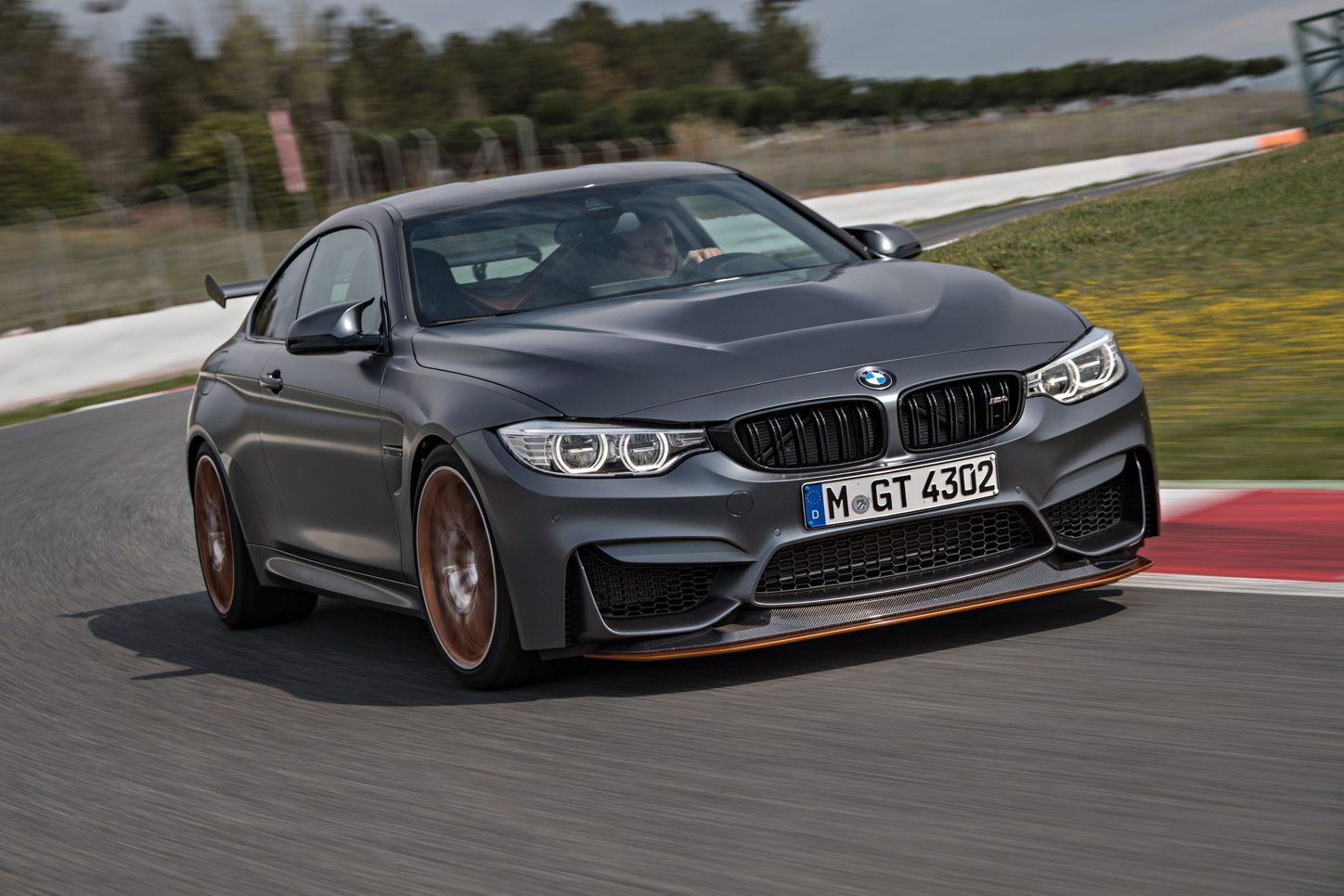 Стали известны национальные квоты на ограниченный тираж BMW M4 GTS.