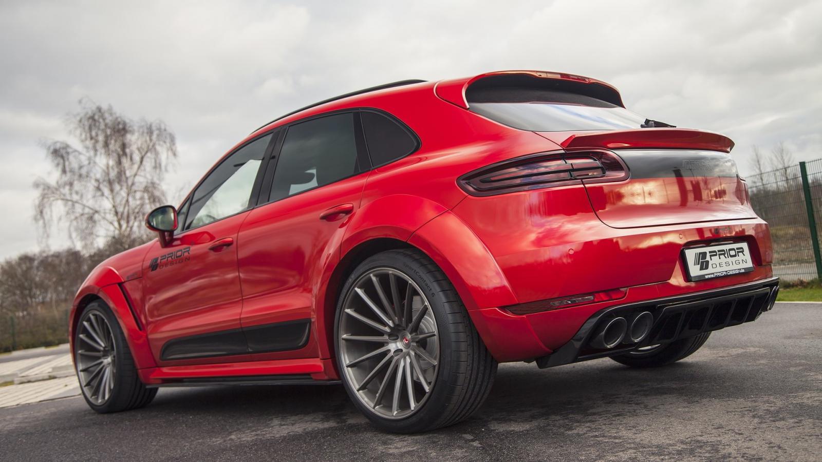 Новый обвес для Porsche Macan от ателье Prior Design.