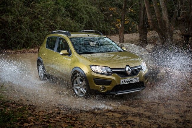  Для нового Stepway остался лишь объемом 1.6 литра, выдающий в зависимости от количества клапанов 82/102 л.с.