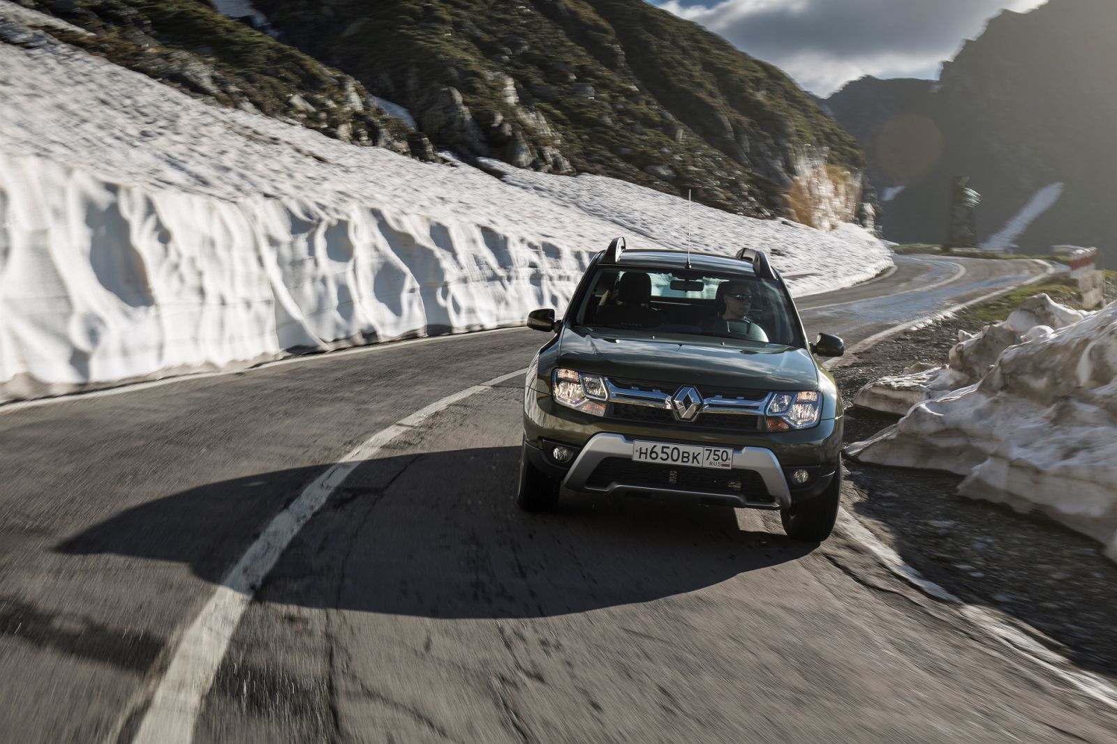 Renault Duster оборудовали системой автозапуска.