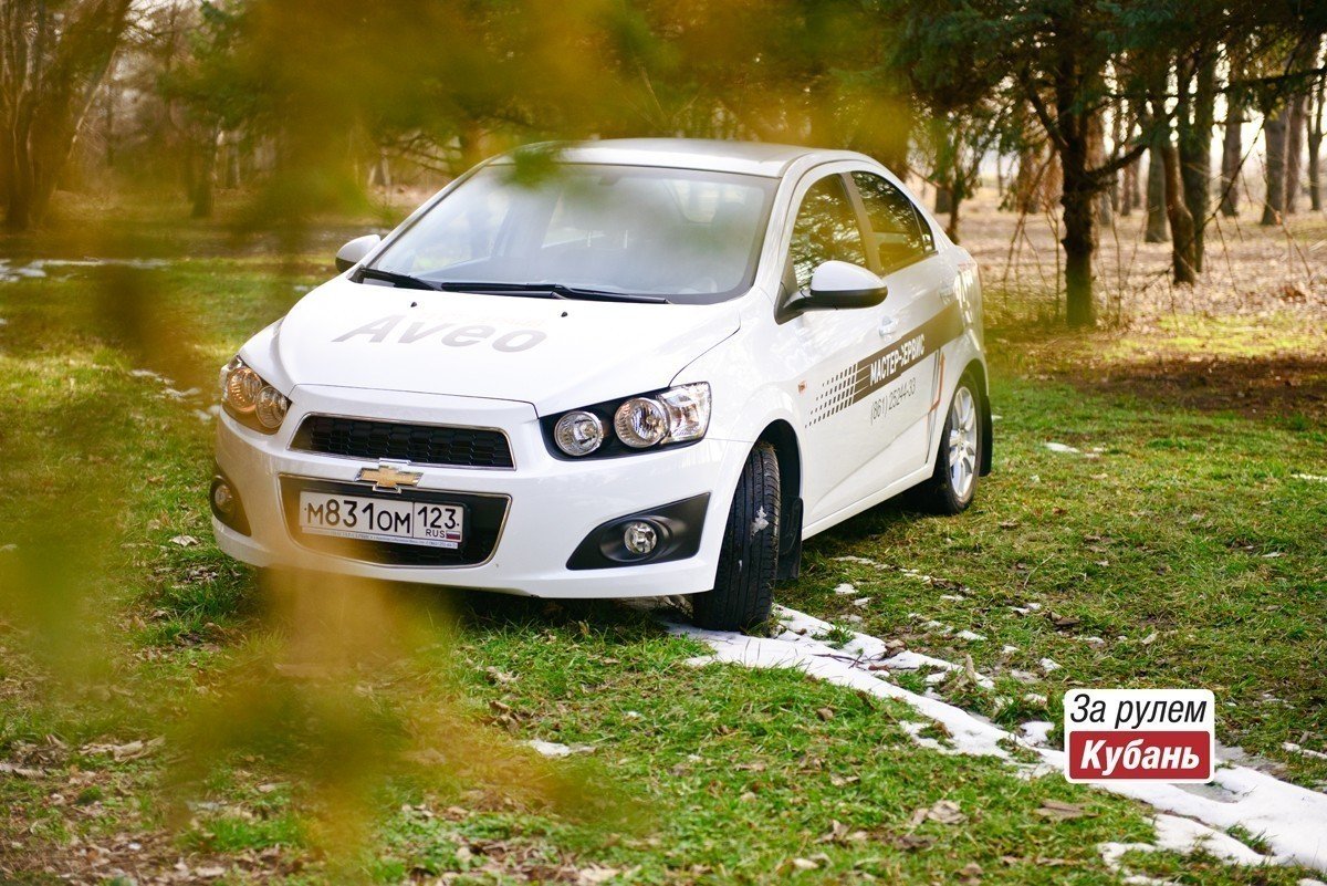 Экстерьер Chevrolet Aveo получился довольно агрессивным, резким и стремительным. 