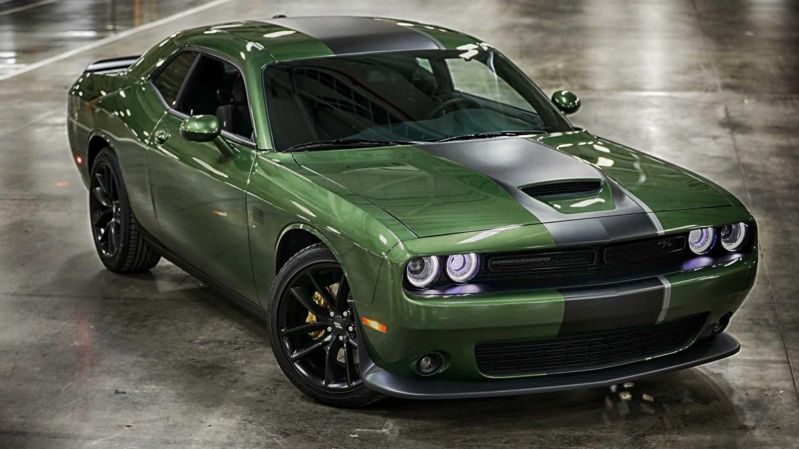 Специальные Dodge Challenger и Charger посвятили вооруженным силам