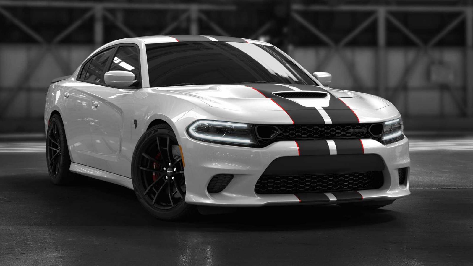 Компания Dodge представила особый седан Charger SRT Hellcat Octane Edition